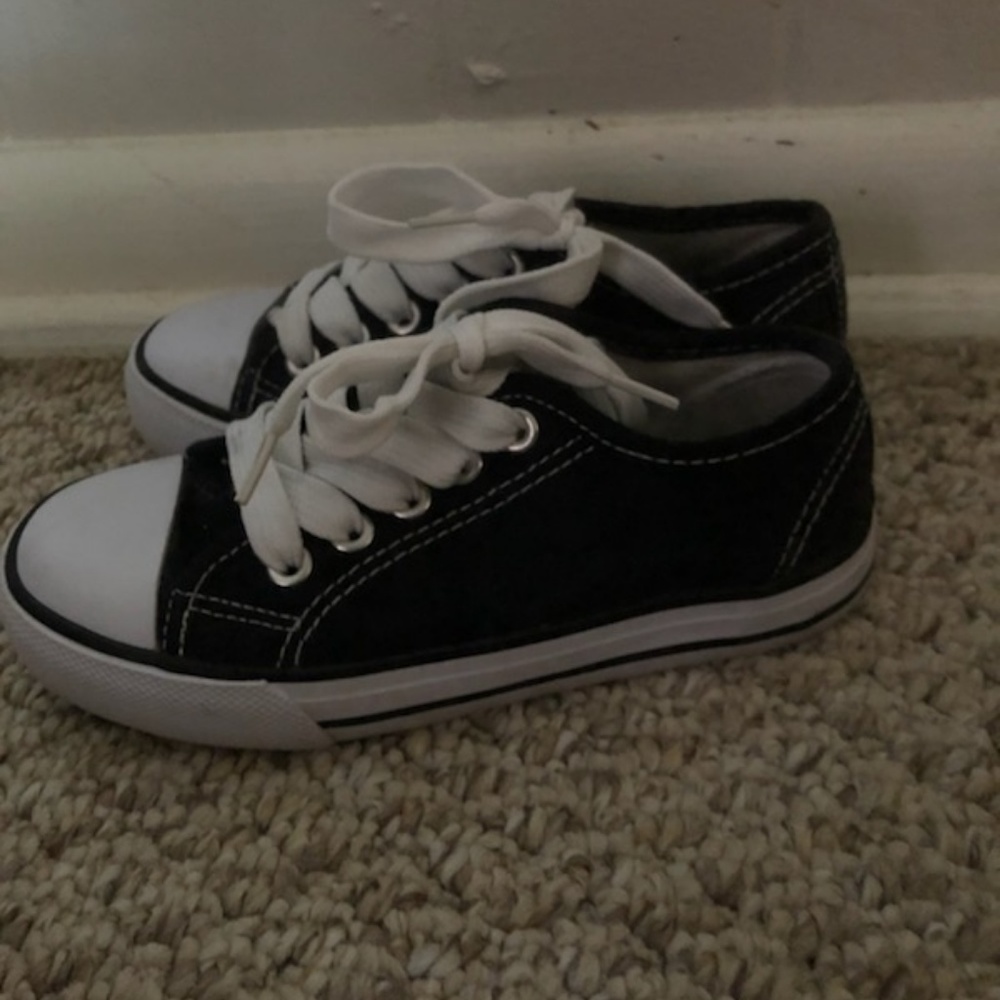 Children's Converse - Picture 2 of 4